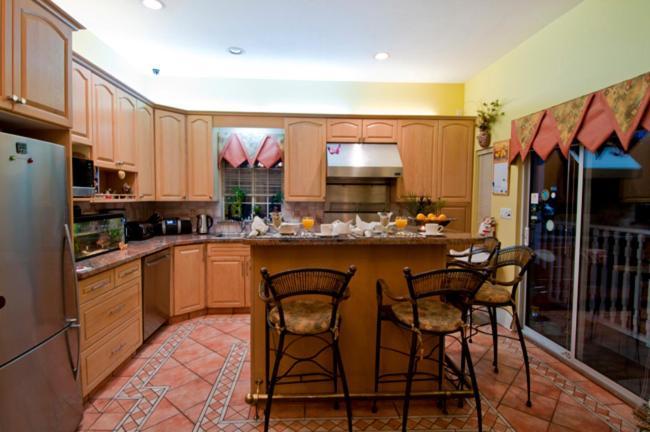 شمال فانكوفر Ocean Breeze Executive Bed And Breakfast المظهر الخارجي الصورة